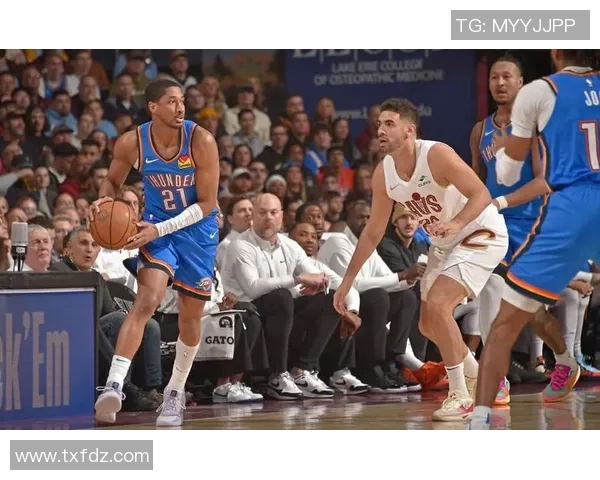 2020年NBA常规赛雷霆与火箭激战回顾两队精彩表现与赛季影响分析 2020年NBA常规赛雷霆与火箭激战回顾两队精彩表现与赛季影响分析